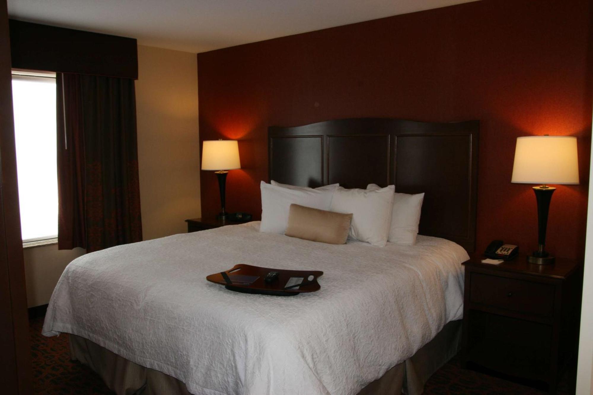 Hampton Inn And Suites Peru Exterior foto