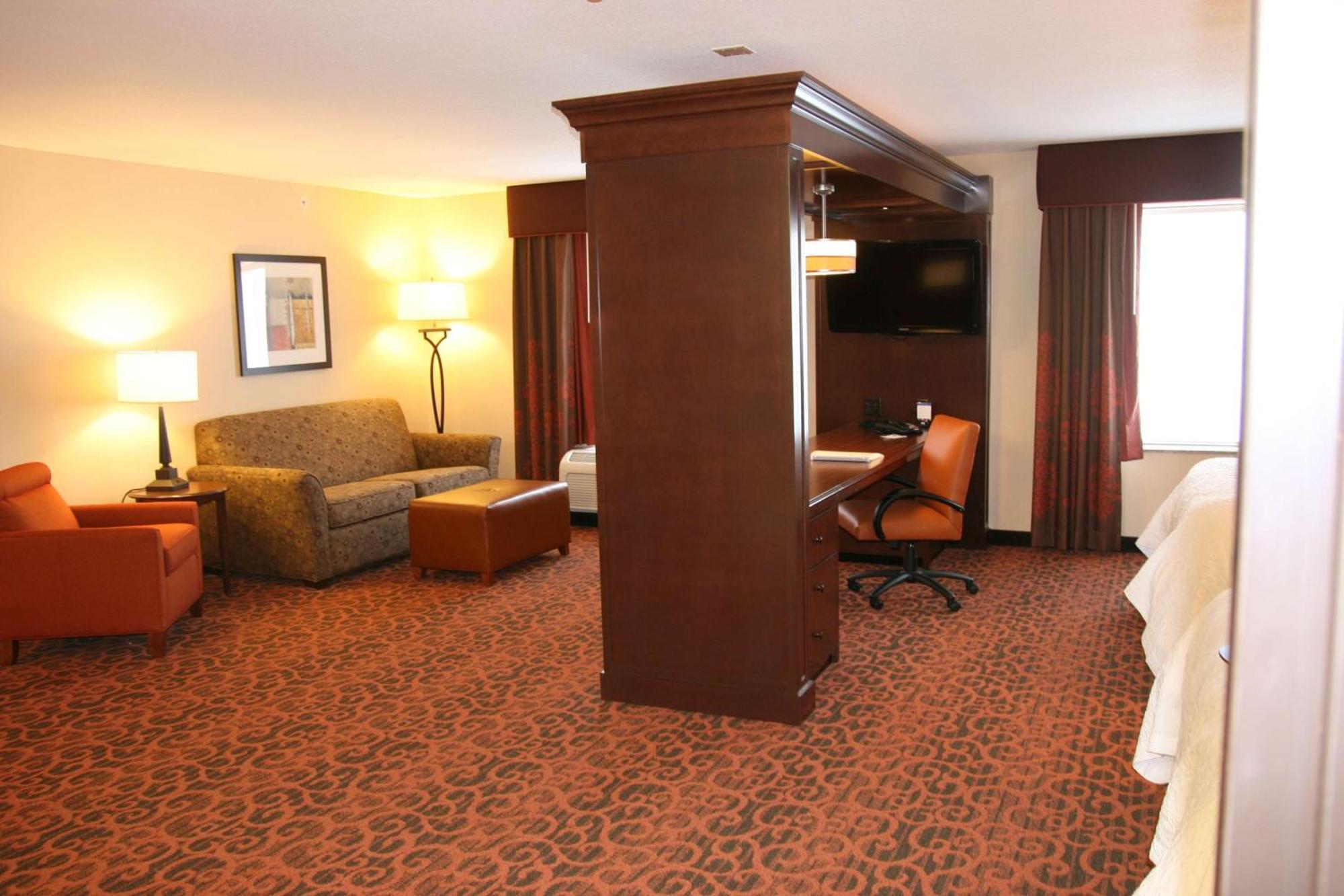 Hampton Inn And Suites Peru Exterior foto