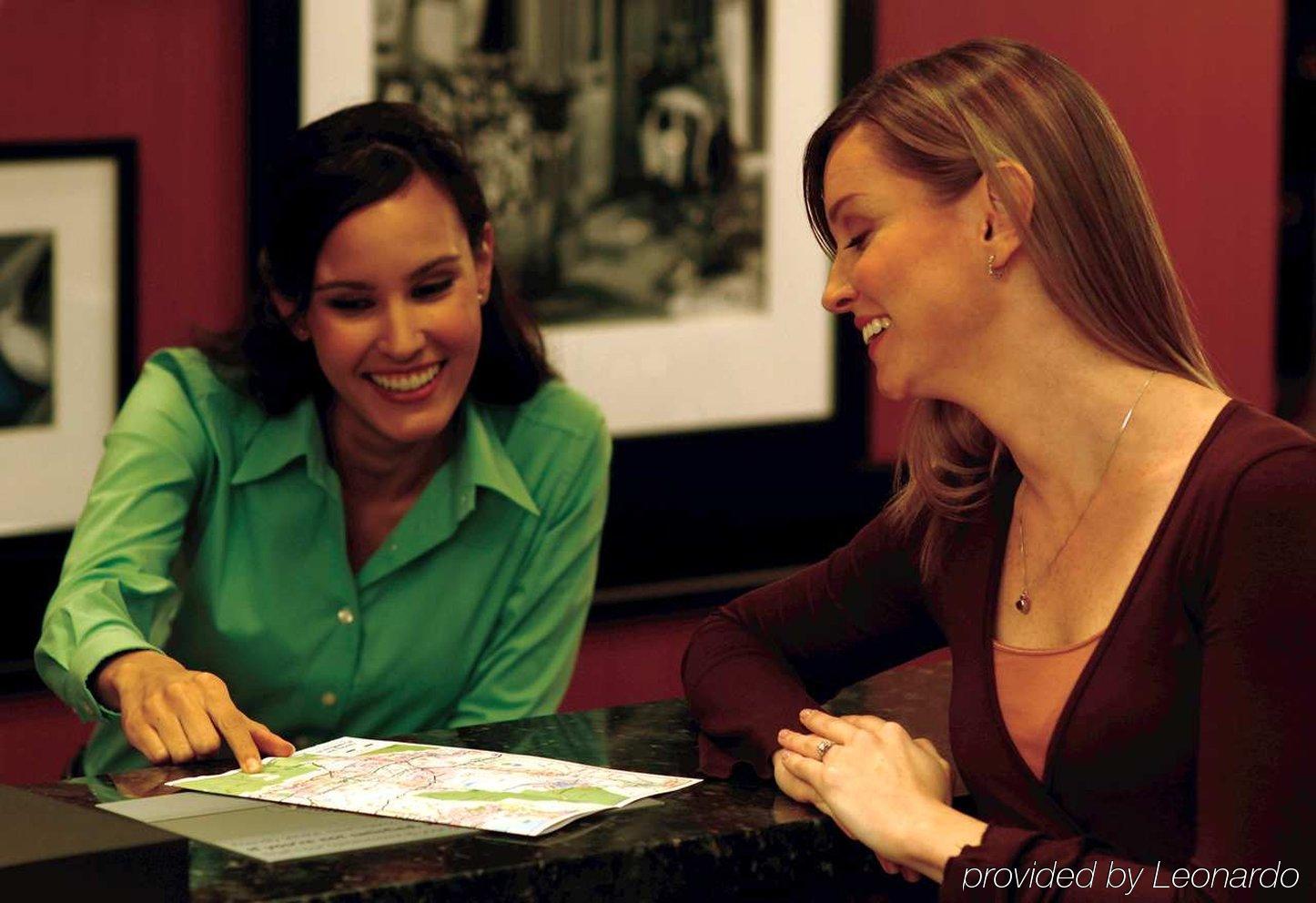 Hampton Inn And Suites Peru Interior foto