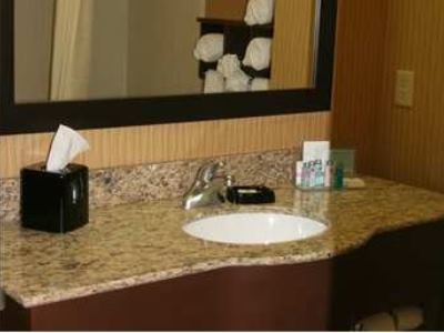 Hampton Inn And Suites Peru Exterior foto